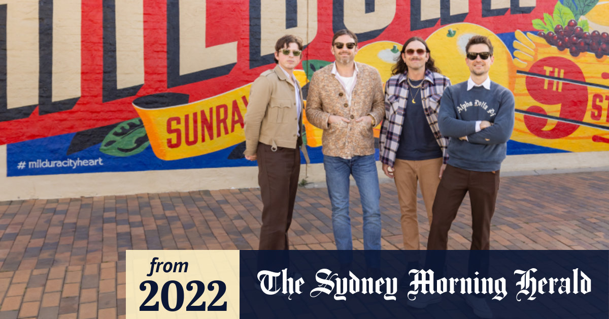 Why did Kings of Leon play in Mildura on their 2022 Australian tour?